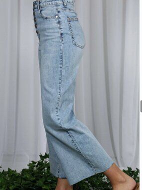 120. VINE & LOVE Trendy Cropped Stretchy Casual Washed Denim Jean